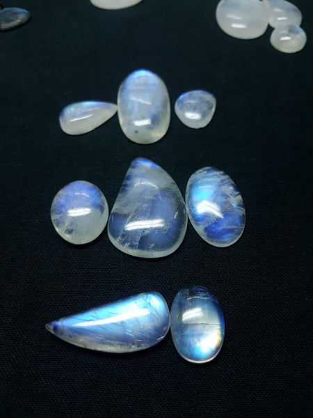 Good Quality of White Rainbow Moonstone Free Sized Large smooth cabochons Wholesale lot / parcel Sample