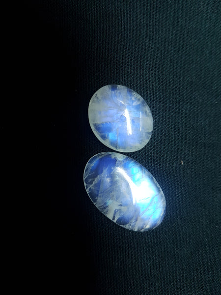 Good Quality of White Rainbow Moonstone Free Sized Large smooth cabochons Wholesale lot / parcel Sample