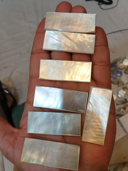 Masterpiece Collection : White/Cream Natural Mother of Pearl Rectangle Cabochon Gems > Wholesale Parcel/Lot