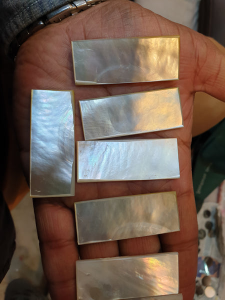 Masterpiece Collection : White/Cream Natural Mother of Pearl Rectangle Cabochon Gems > Wholesale Parcel/Lot