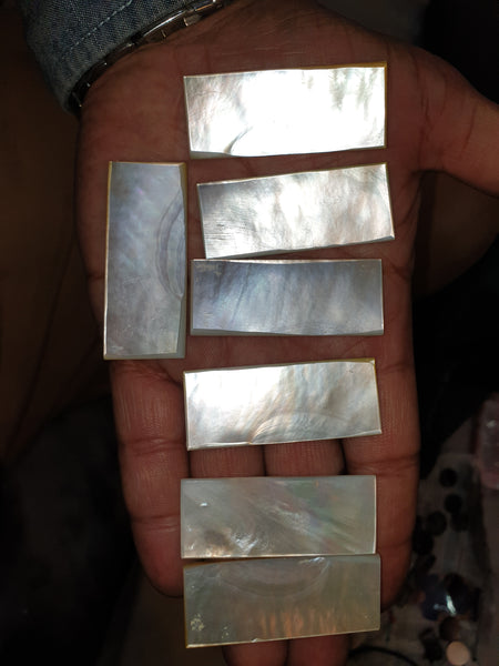 Masterpiece Collection : White/Cream Natural Mother of Pearl Rectangle Cabochon Gems > Wholesale Parcel/Lot