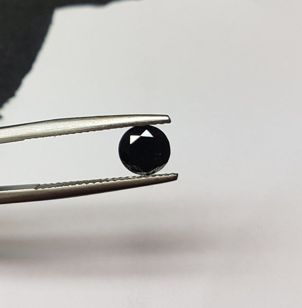 Magnificent 0.92 cts Pitch Black Diamond Solitaire Brilliant Cut Round > Loose Gemstone AAA