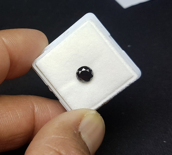 Magnificent 0.92 cts Pitch Black Diamond Solitaire Brilliant Cut Round > Loose Gemstone AAA