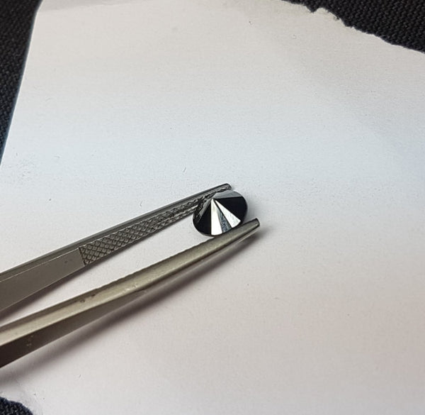 Magnificent 0.92 cts Pitch Black Diamond Solitaire Brilliant Cut Round > Loose Gemstone AAA