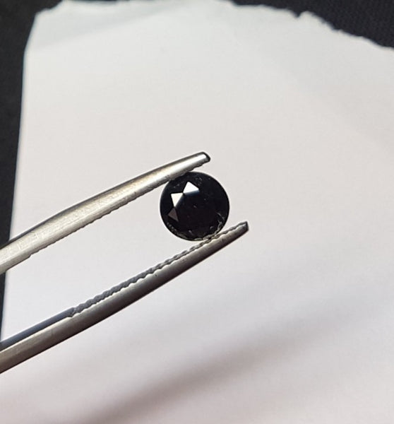 Magnificent 0.92 cts Pitch Black Diamond Solitaire Brilliant Cut Round > Loose Gemstone AAA