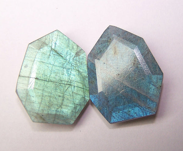 Masterpiece Collection : 25 x 20 mm Natural Flashy Labradorite Fancy Shield Cut Faceted Gems > Pair with Rainbow Fire