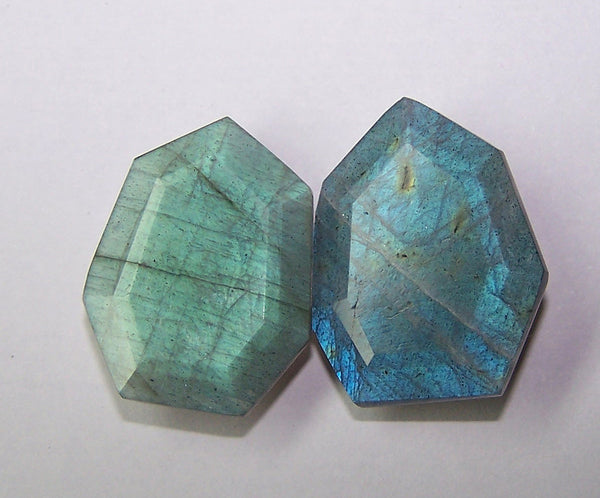 Masterpiece Collection : 25 x 20 mm Natural Flashy Labradorite Fancy Shield Cut Faceted Gems > Pair with Rainbow Fire