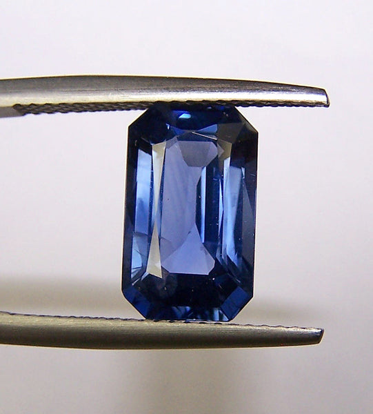 Magnificent Cornflower Blue 4.32 cts Radiant Cut Ceylon Blue Sapphire Octagon > Loose Gemstone AAA