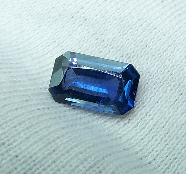 Magnificent Cornflower Blue 4.32 cts Radiant Cut Ceylon Blue Sapphire Octagon > Loose Gemstone AAA
