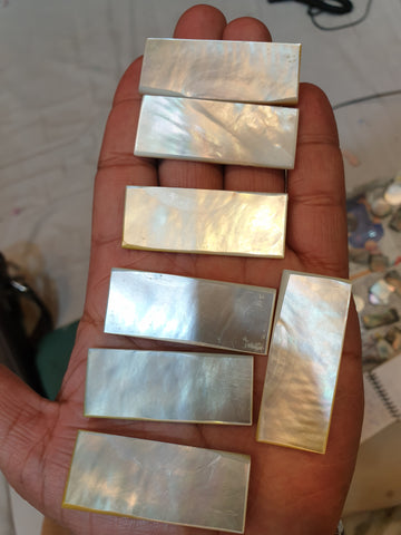 Masterpiece Collection : White/Cream Natural Mother of Pearl Rectangle Cabochon Gems > Wholesale Parcel/Lot