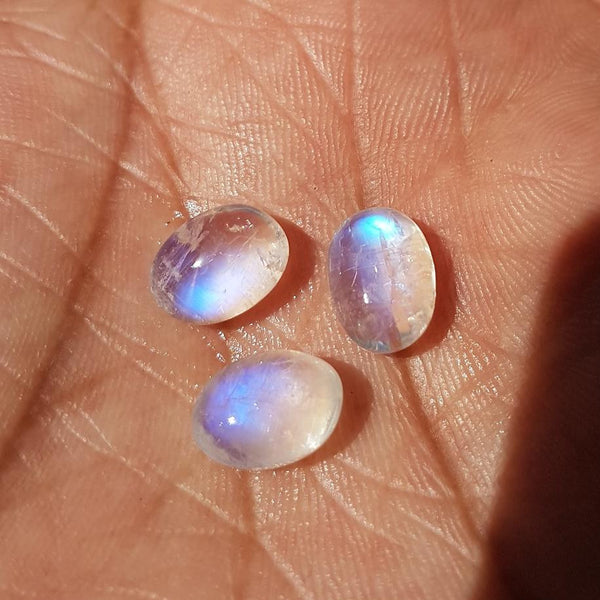 Masterpiece Collection : Fine Premium Clear/Transparent Blue Flashy White Rainbow Moonstone Tumble Beads 11 x 8 x 8 MM  > For Necklace & Earrings AAA +